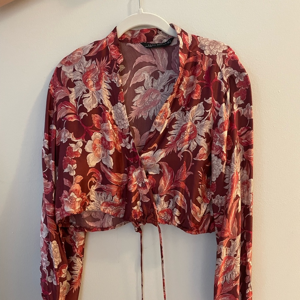 Zara flower stamp top